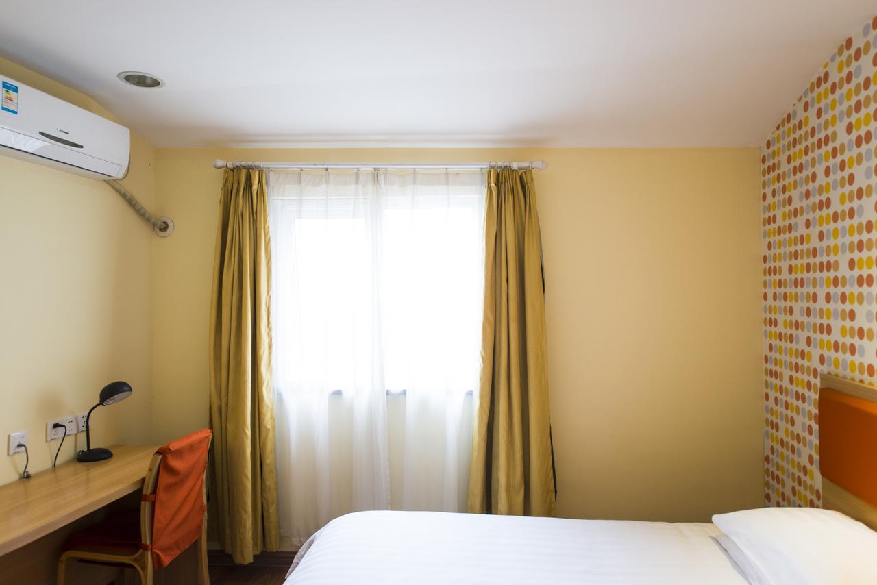 Home Inn Shanghai Century Park Exterior photo