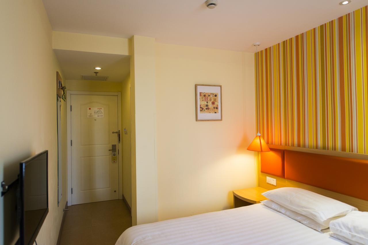 Home Inn Shanghai Century Park Exterior photo