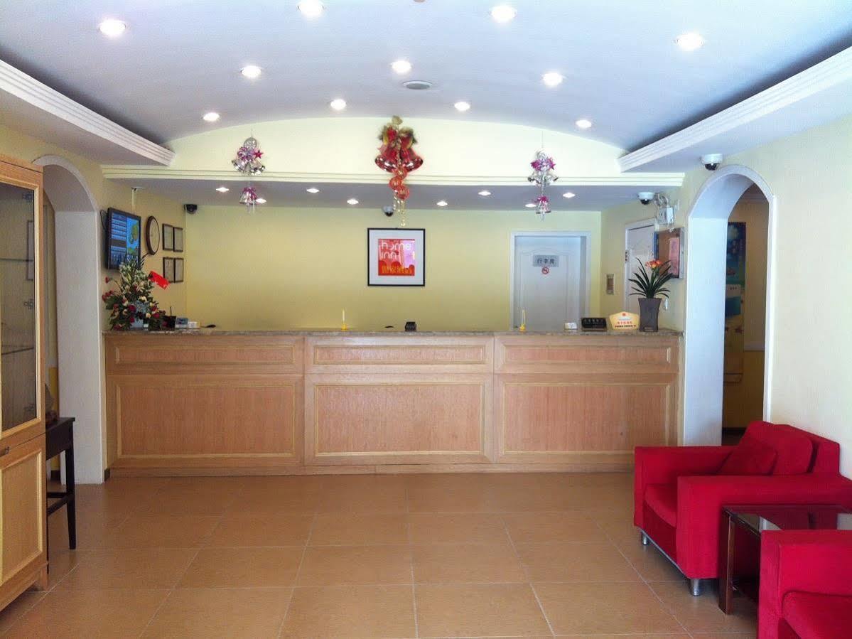 Home Inn Shanghai Century Park Exterior photo